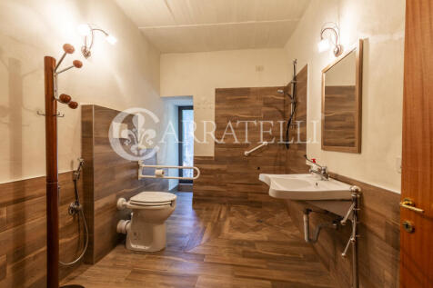 Villa con azienda ag