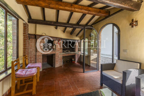 Villa con azienda ag