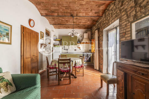 Villa con azienda ag
