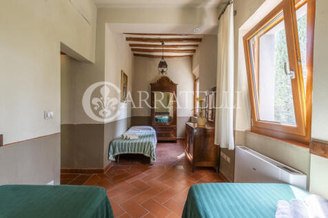 Villa con azienda ag
