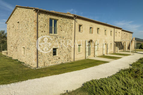 Incantevole casale c