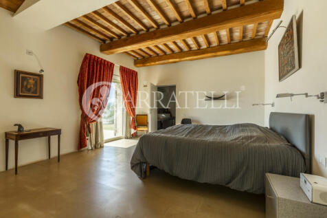 Incantevole casale c