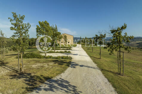 Incantevole casale c