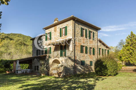 Casali rustici con p