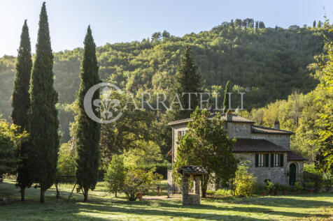 Casali rustici con p
