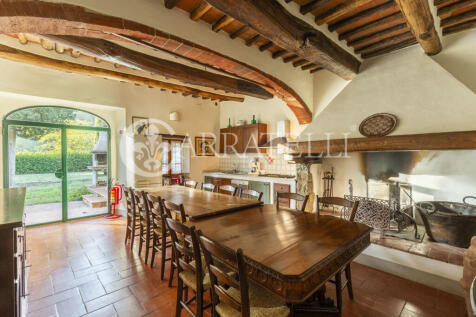 Casali rustici con p