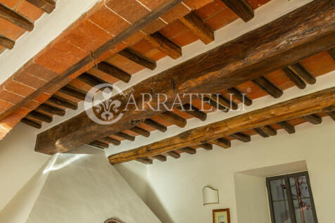 Casali rustici con p