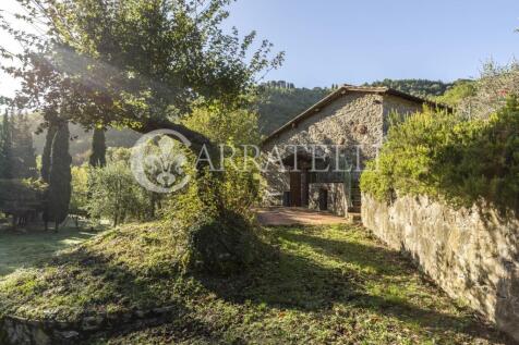 Casali rustici con p