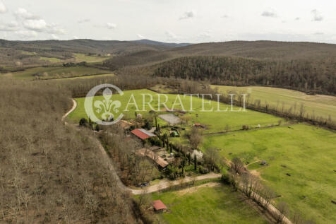 Casale con centro ip