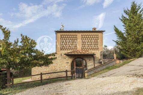 Podere con piscine e