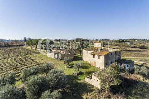 Casale con terreno a