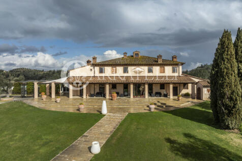 Tenuta con agrituris