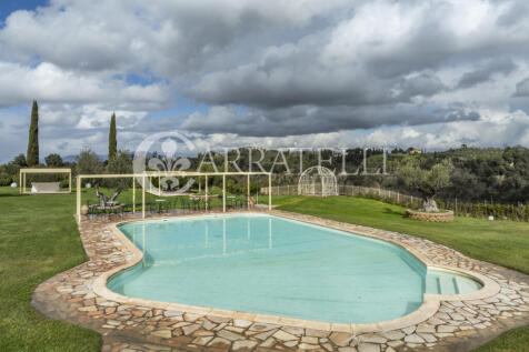Tenuta con agrituris