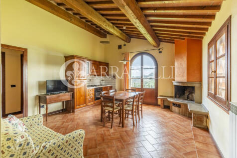 Tenuta con agrituris