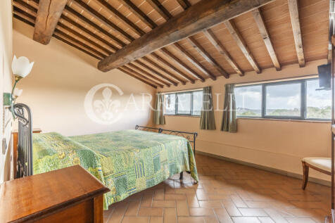 Tenuta con agrituris