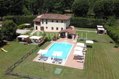 Casale con attivita 