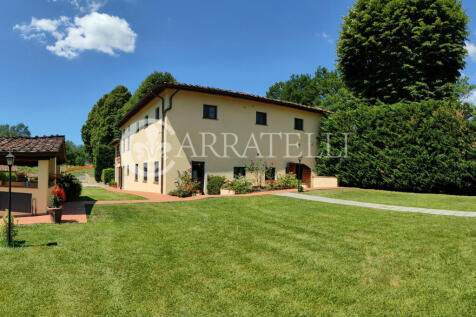 Casale con attività