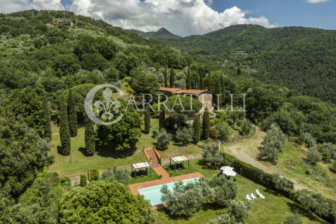 Casale con piscina p