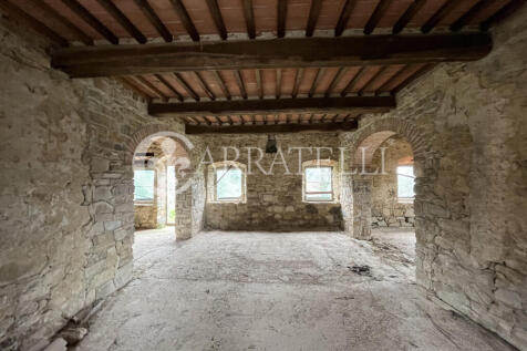 Casale al grezzo in 