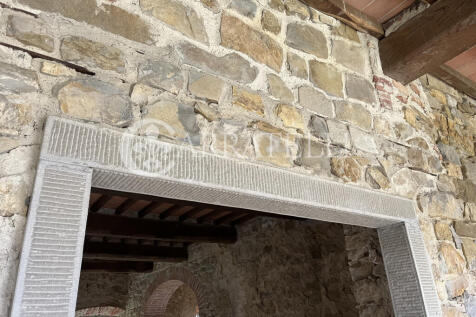 Casale al grezzo in 