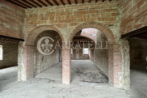Casale al grezzo in 