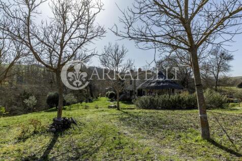 Pittoresco casale in