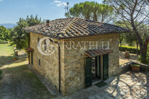 Tenuta con terreno e
