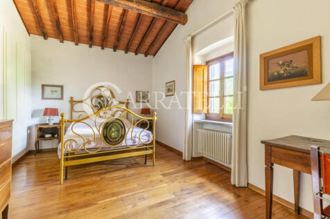 Tenuta con terreno e