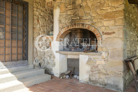 Tenuta con terreno e