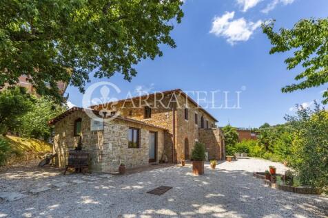 Casale vicino al Cen