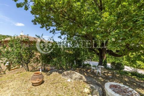 Casale vicino al Cen