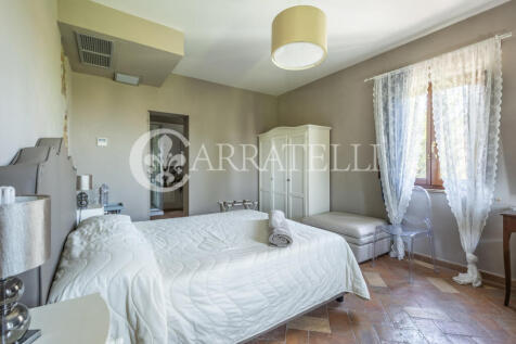 Casale vicino al Cen