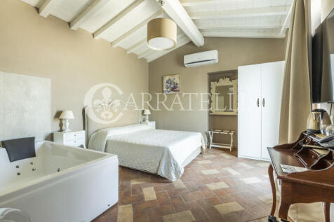 Casale vicino al Cen