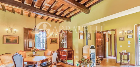 Casale in pietra con
