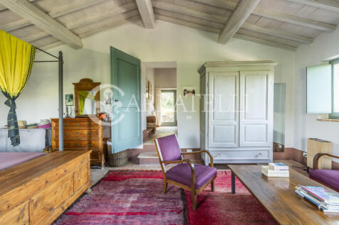 Casale con terreno i