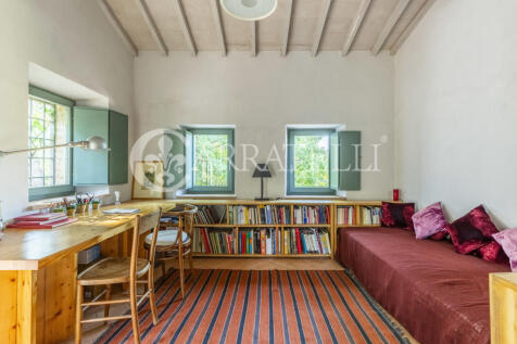 Casale con terreno i