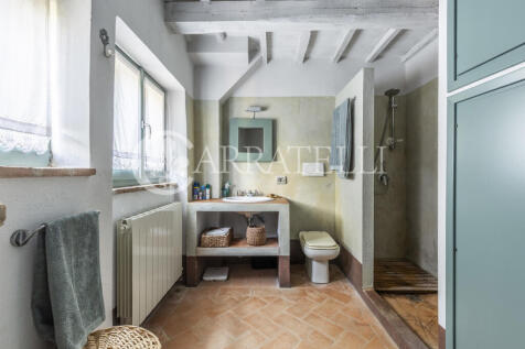 Casale con terreno i