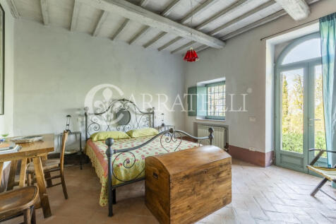 Casale con terreno i