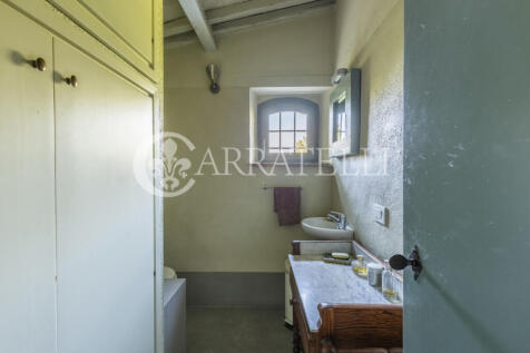 Casale con terreno i