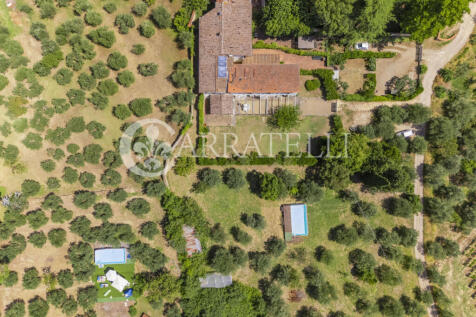Villa con giardino v