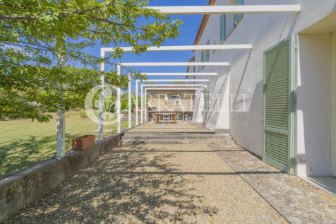 Villa con giardino v