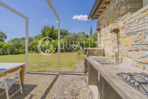 Villa con giardino v