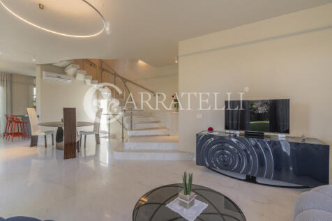 Villa ristruttura ne