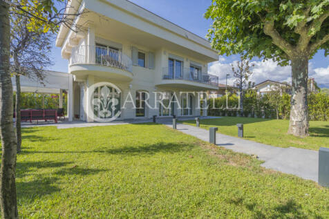 Villa ristruttura ne