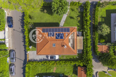Villa ristruttura ne