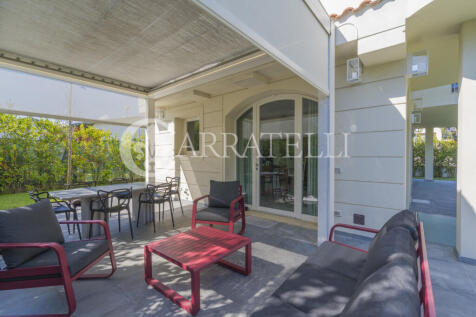 Villa ristruttura ne