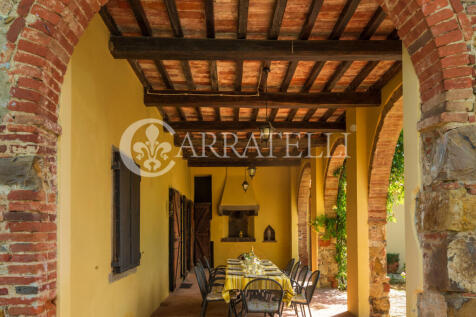 Villa con Borgo Pisc