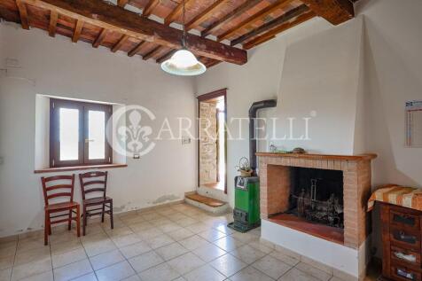 Casale con giardino