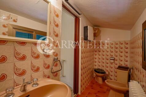 Casale con giardino