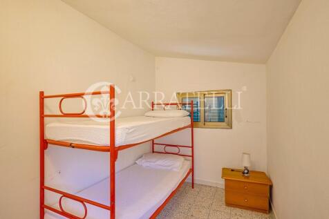 Casale con giardino